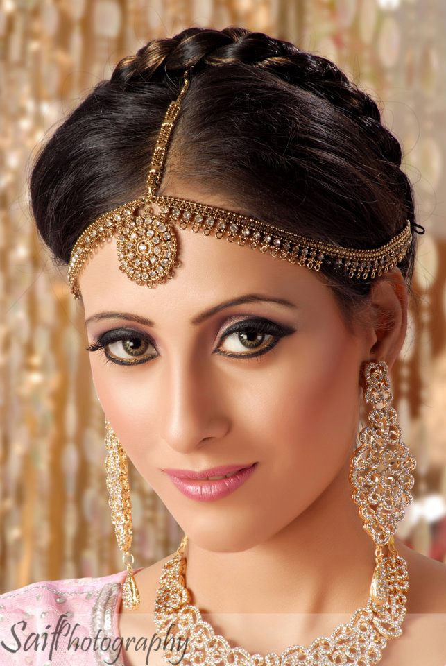 Female model photo shoot of Khadija_web