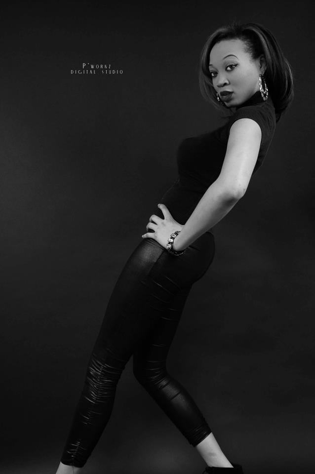 Female model photo shoot of Nakedra Noel