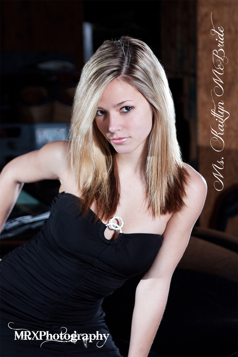 Female model photo shoot of Kaitlyn Elizabethh