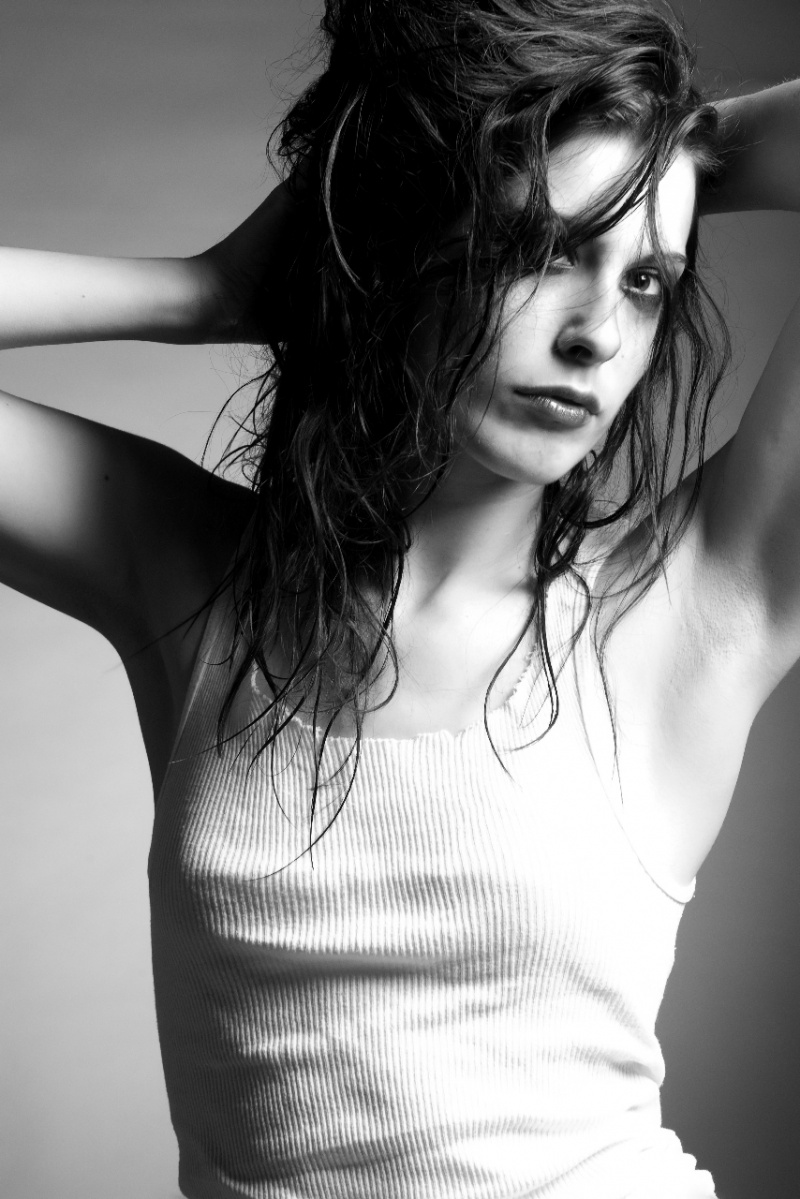Female model photo shoot of Emma Dunne