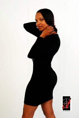 Female model photo shoot of Mzj in Houston 411 Photography Studio