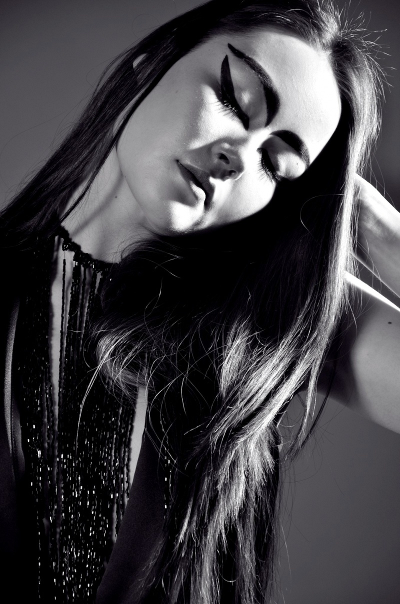 Female model photo shoot of Yasmin Rachel Dodd by Jodanna