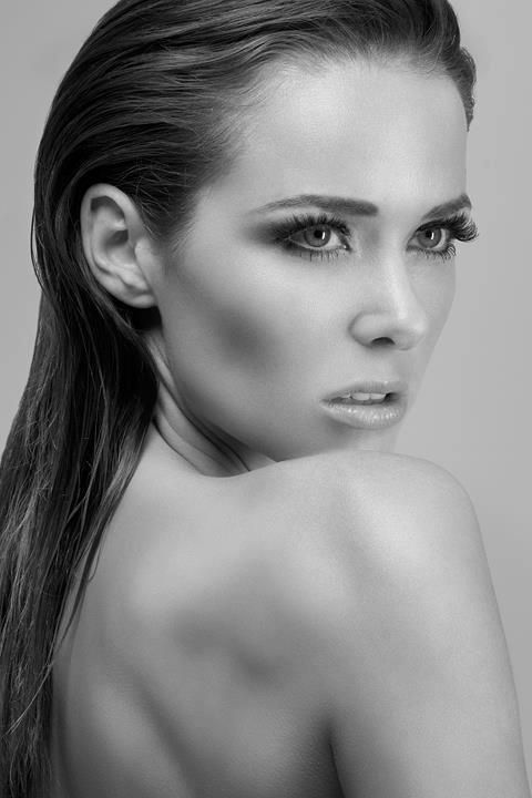 Female model photo shoot of Jessica Fierro