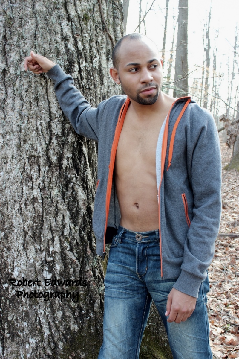 Male model photo shoot of Juln Mykal by Robert Edwards
