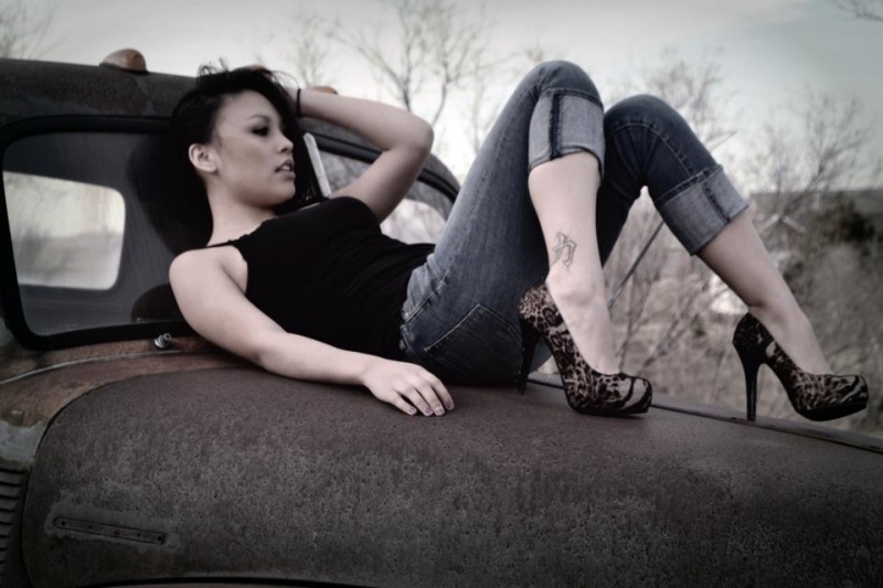 Female model photo shoot of native Allayna Chase