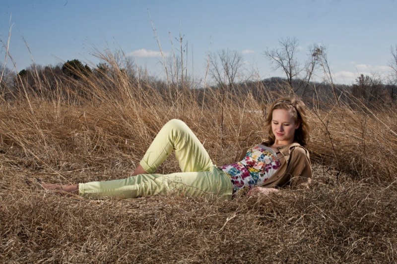 Female model photo shoot of Lachkaya in Bloomington, MN
