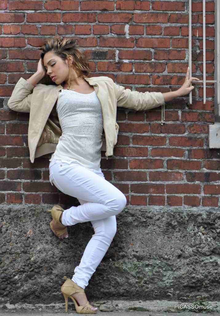Female model photo shoot of Jessica Siren