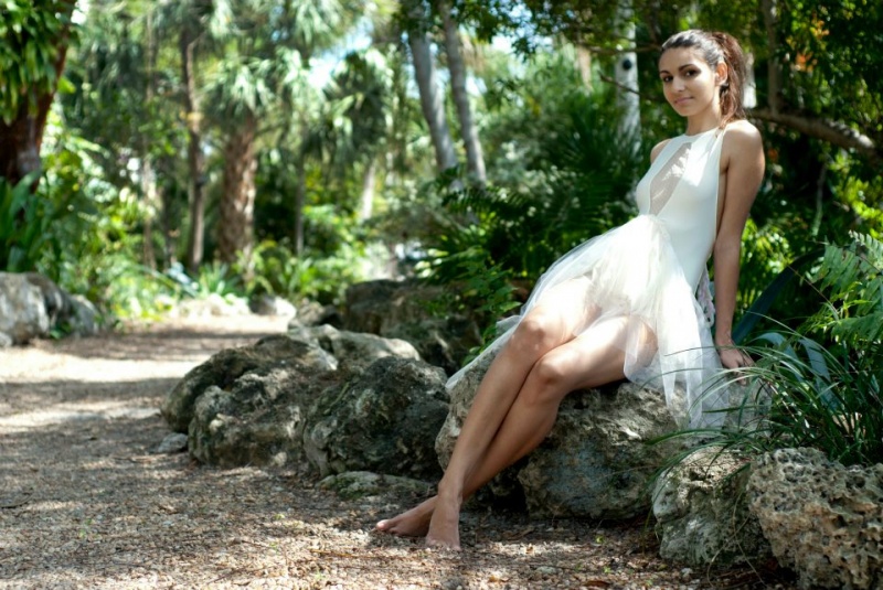 Female model photo shoot of Rachel Leigh Vogel