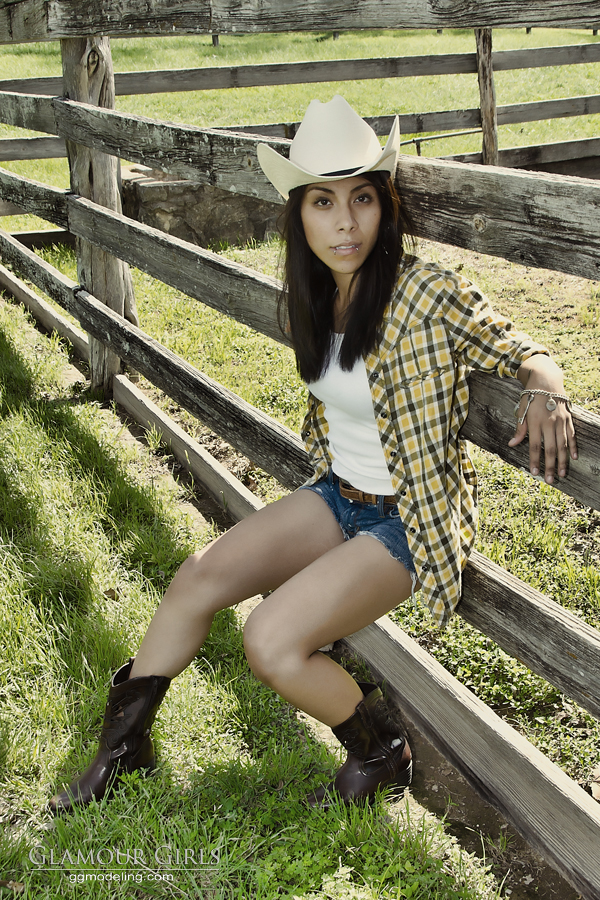 Female model photo shoot of ChristinaTRomero in Common Ford Ranch