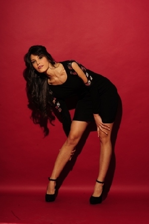 Female model photo shoot of Nili arian