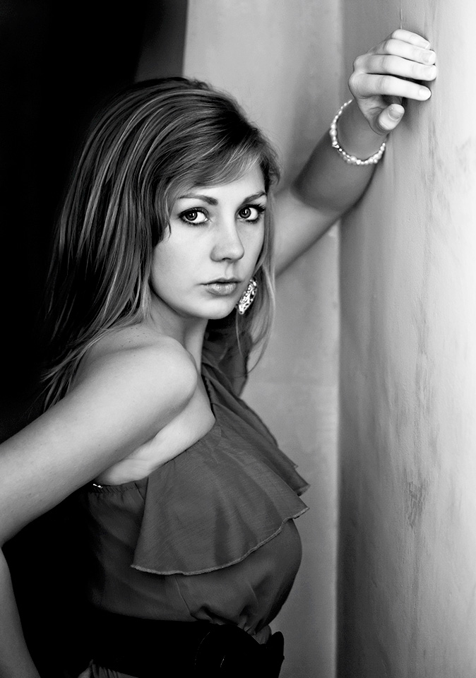 Female model photo shoot of Melissa Sigler