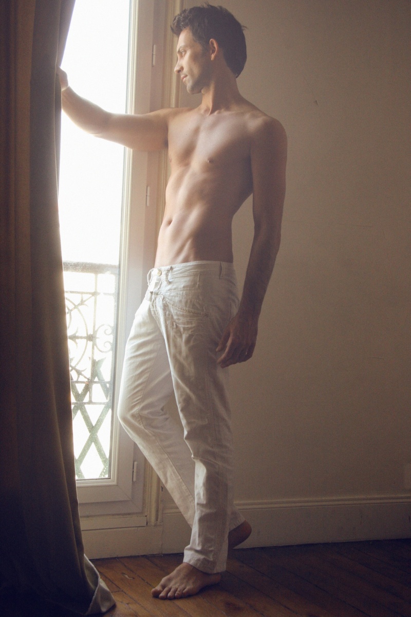 Male model photo shoot of Axel Cullen