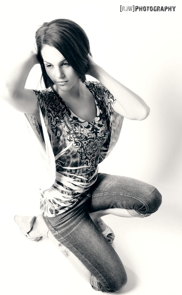 Female model photo shoot of xShattered_Starx