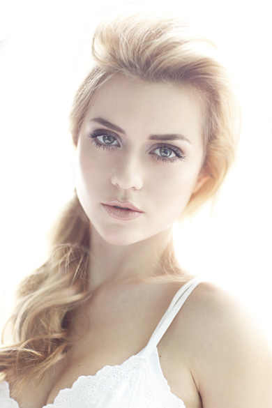 Female model photo shoot of Sophia Louise Blakey