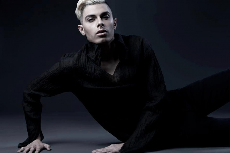 Male model photo shoot of Oscar Larios