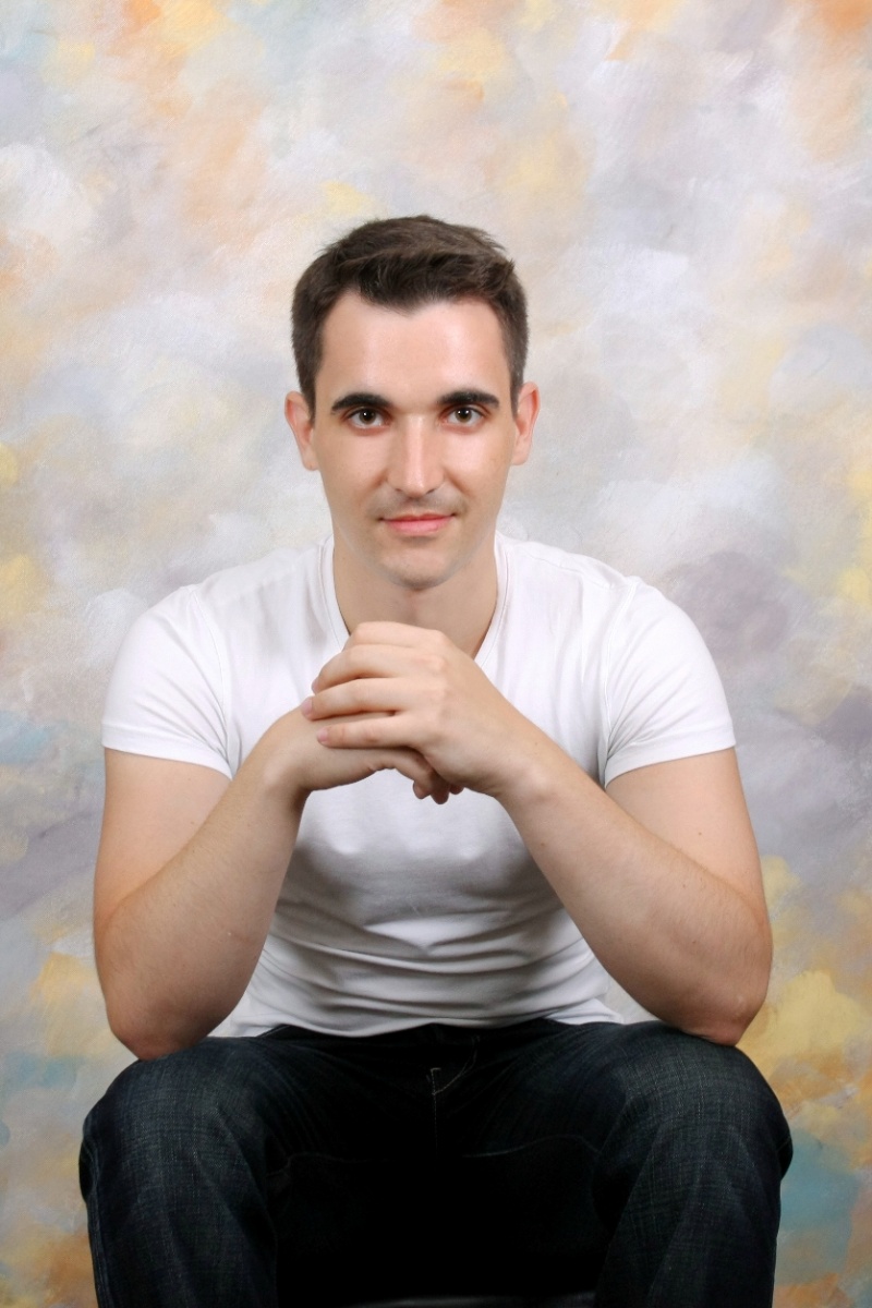 Male model photo shoot of PavelNovotny
