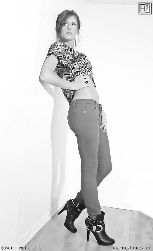Female model photo shoot of Allison Medsker by Jyun Tyrune