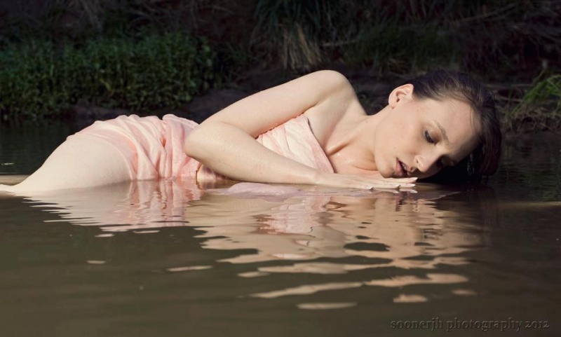 Female model photo shoot of Cait English by Soonerjh Photo in Lake Overholser