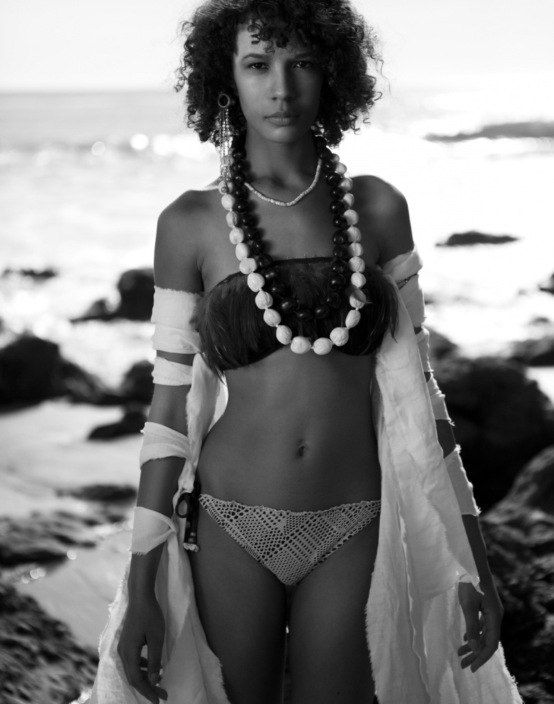 Female model photo shoot of Sandra Lynn Davis in El Matador Beach