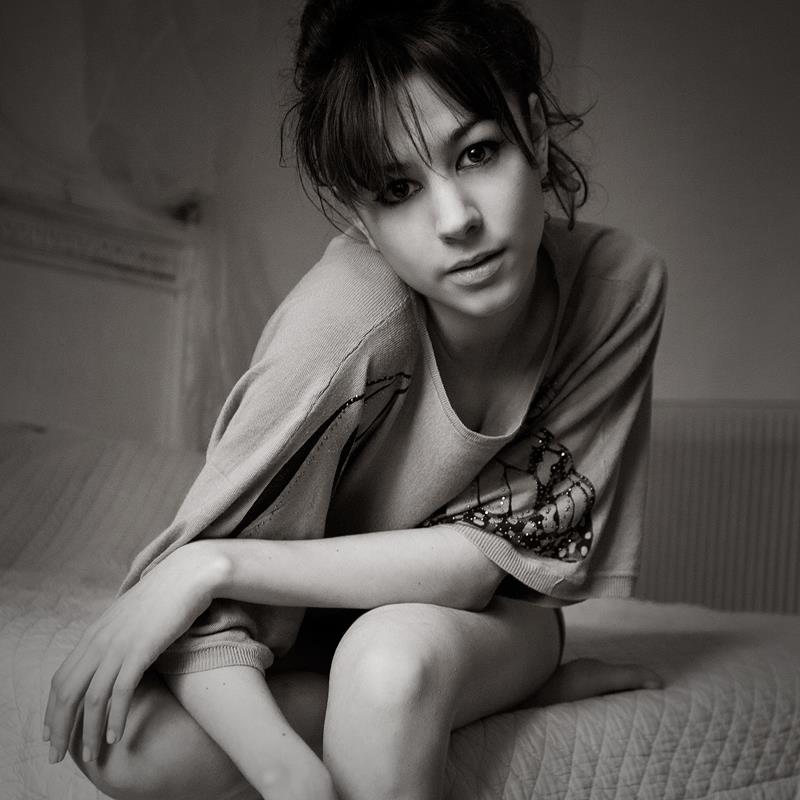 Female model photo shoot of MagModele