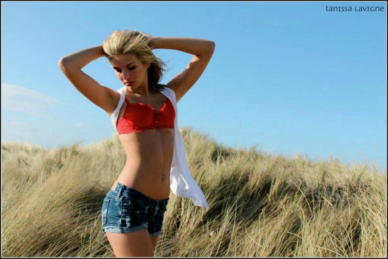 Female model photo shoot of Tanissa Lavigne