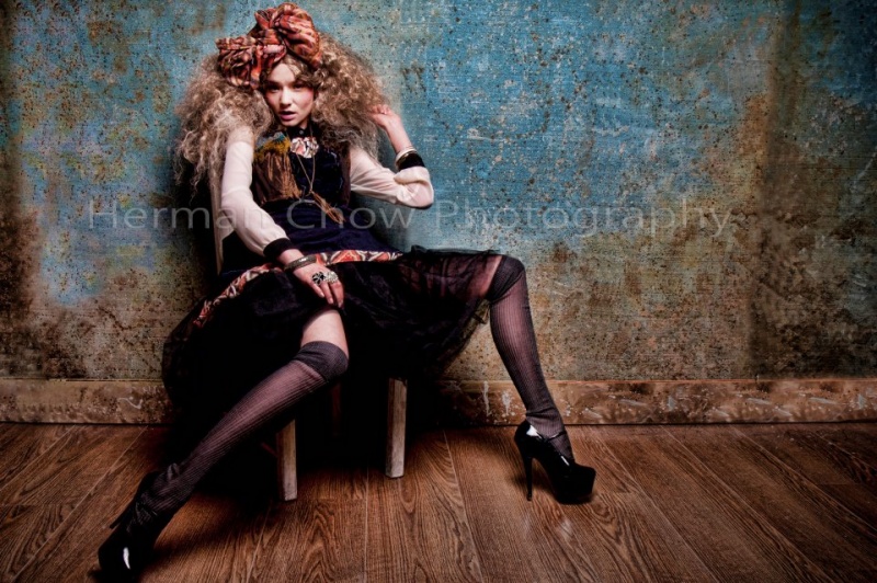 Female model photo shoot of leaveoutalltherest1
