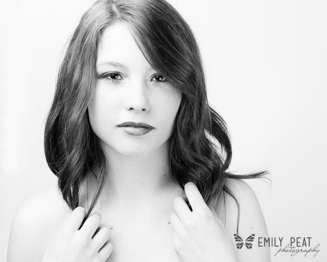 Female model photo shoot of Emily Peat Photography and Lindseyh22