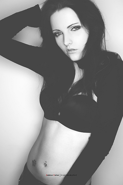 Female model photo shoot of Mandy Violetta in Indoor, Berlin