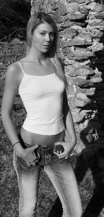 Female model photo shoot of Kristen Somers
