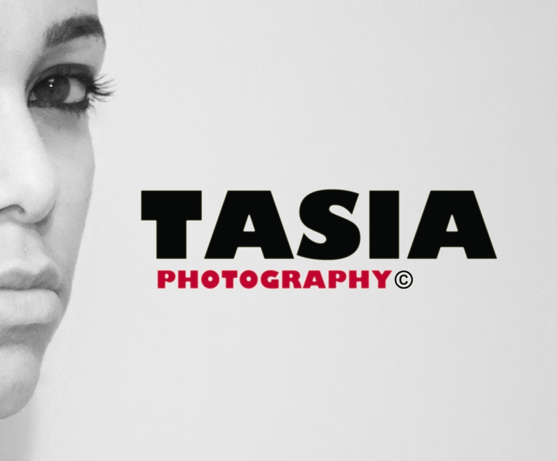 Female model photo shoot of Anastasia Chronis