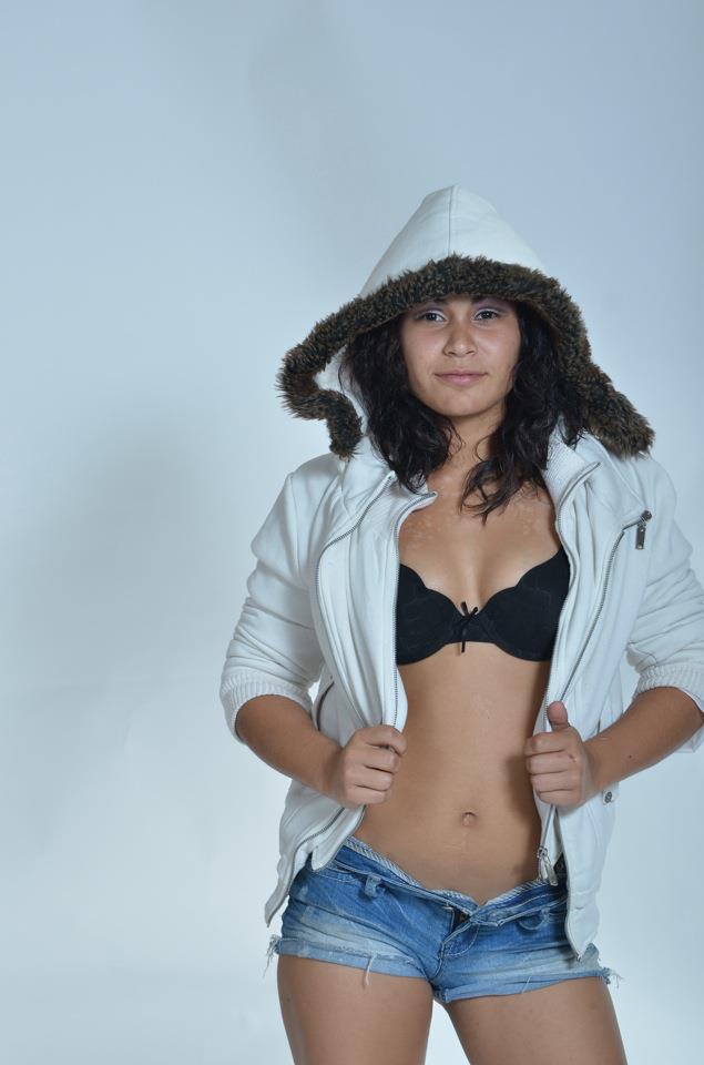 Female model photo shoot of Jessica tirado