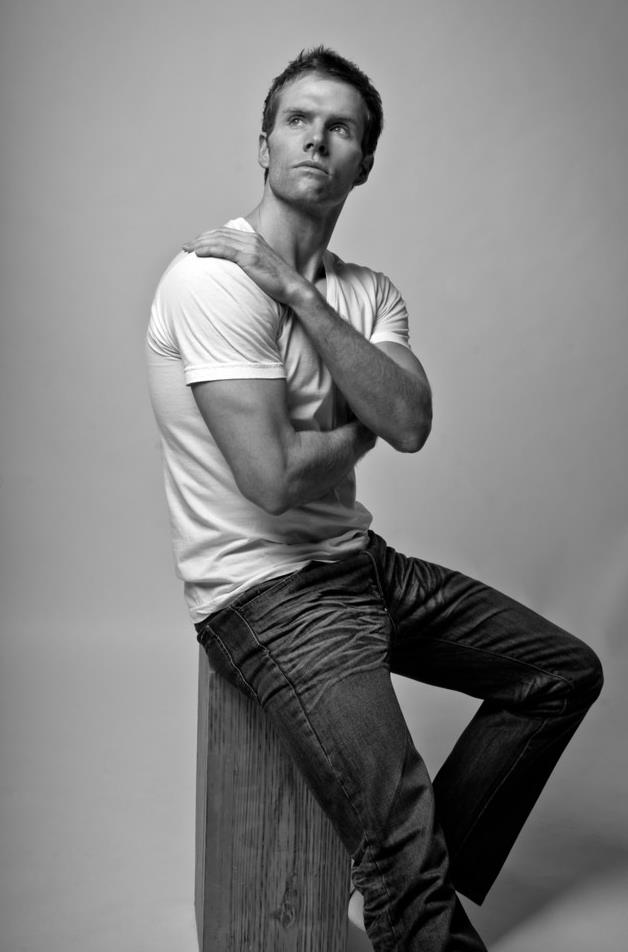 Male model photo shoot of Mark Andrew Scott