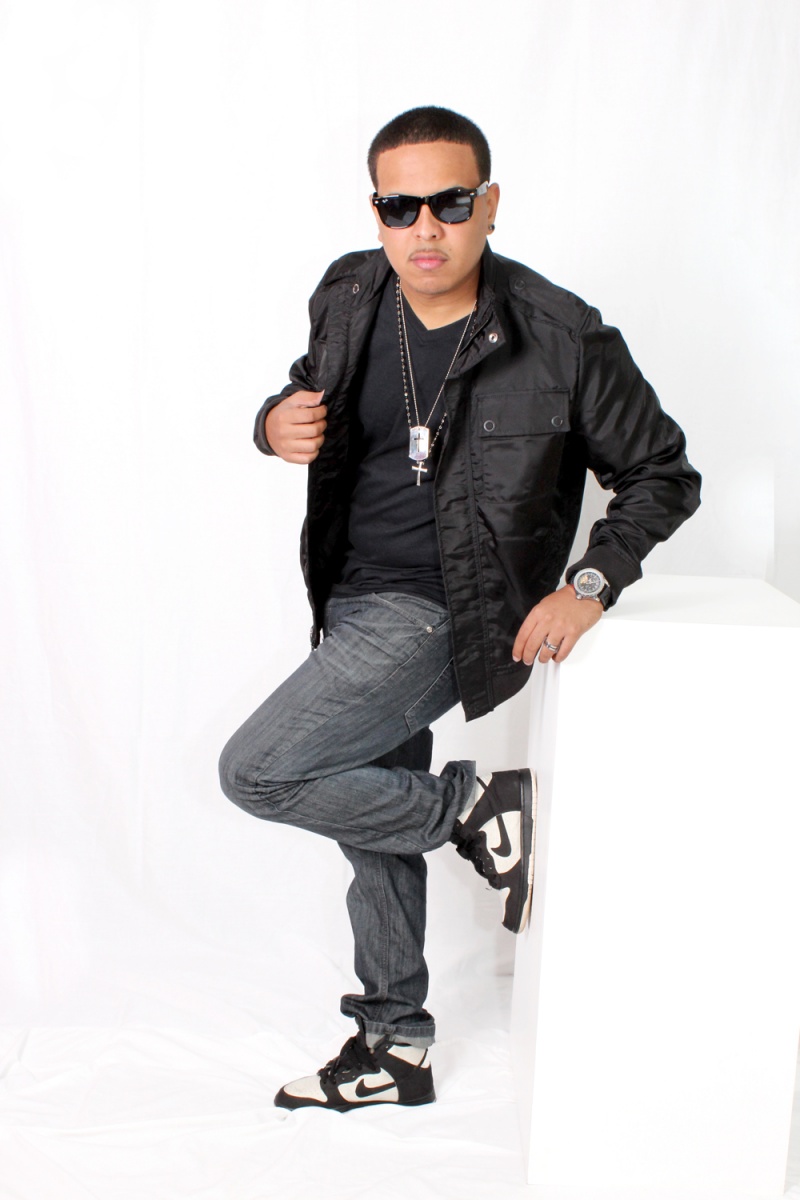 Male model photo shoot of Dynamis Photography