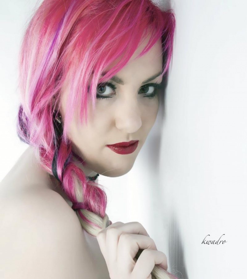 Female model photo shoot of Vesa_ by Darwin Mayworoszylijec