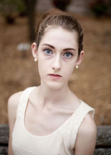 Female model photo shoot of Dee Kern