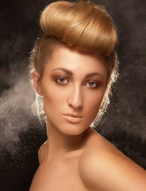 Female model photo shoot of Queen the Makeup Artist