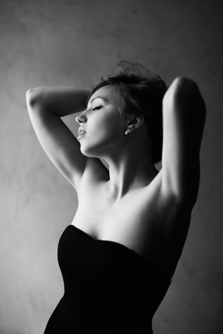 Female model photo shoot of Anna Berezyuk