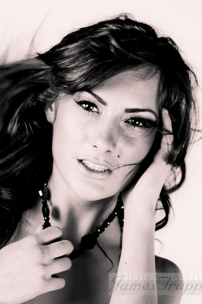 Female model photo shoot of Jena Souza