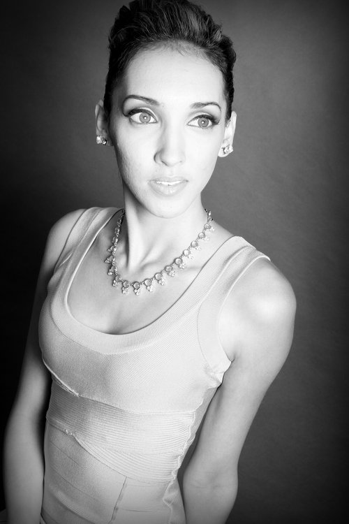 Female model photo shoot of Taya Madrid