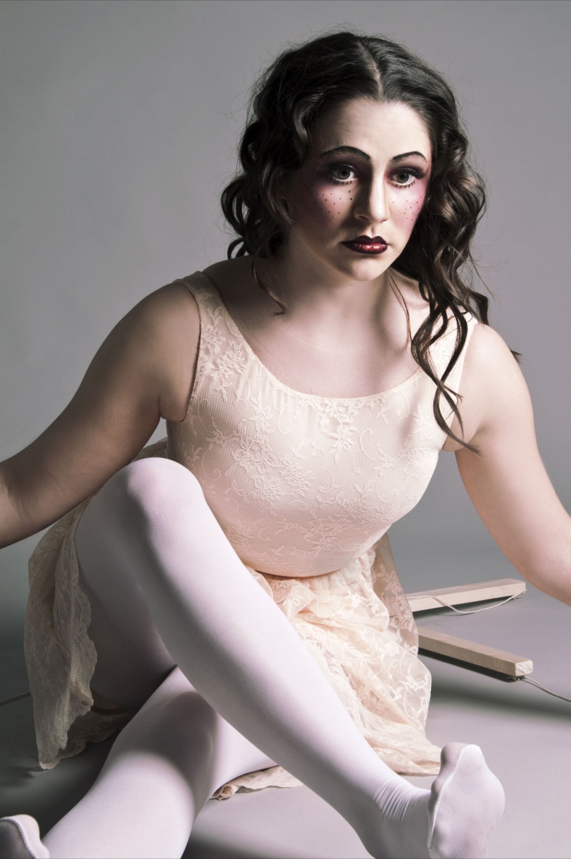 Female model photo shoot of Emelye Dwyer, makeup by Danielle Mees