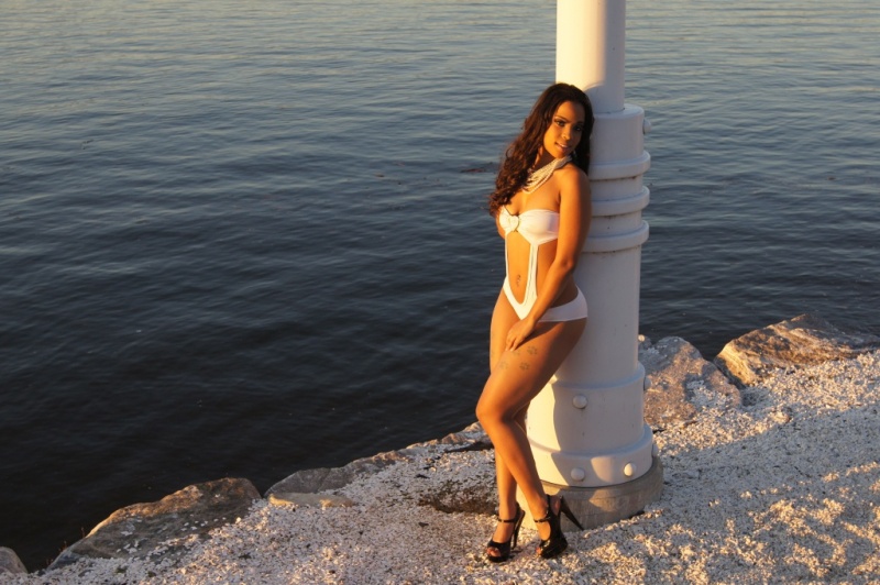 Female model photo shoot of Leanila Baptiste Photos