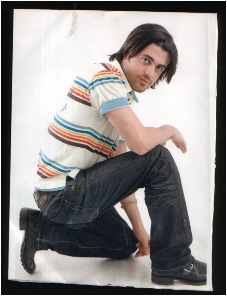Male model photo shoot of Ari Ahmed