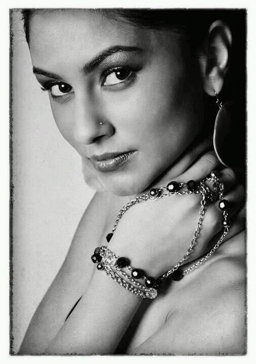 Female model photo shoot of Kiran Singh 