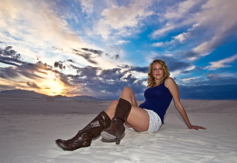 Male and Female model photo shoot of Raney Photography and NattyAnne in White Sands, NM