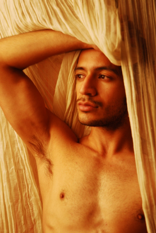 Male model photo shoot of Javoroce by Lorenzo Gomez
