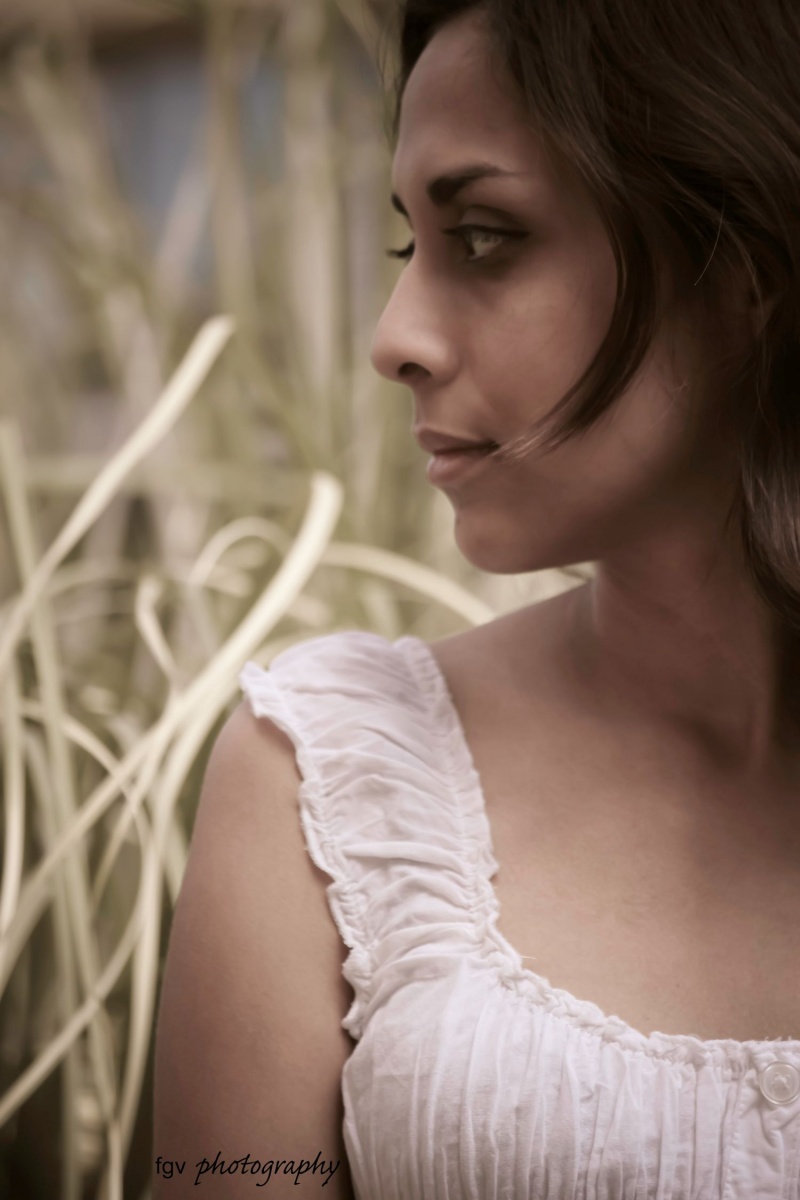 Female model photo shoot of Lizie Garcia by fgvphoto