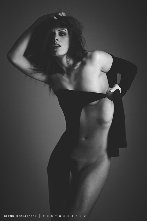 Female model photo shoot of Sky Seraphin