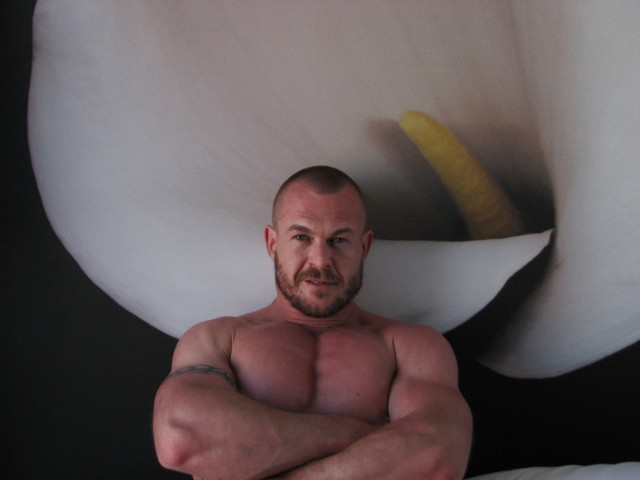 Male model photo shoot of Markus Rheinhardt