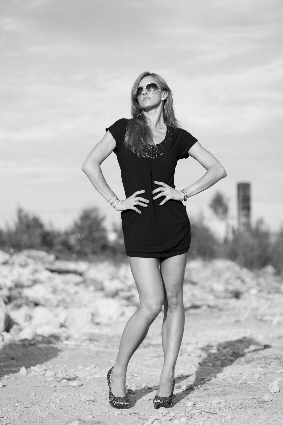 Female model photo shoot of AlicjaBlachut