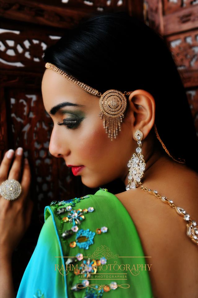Female model photo shoot of Halima B Ali
